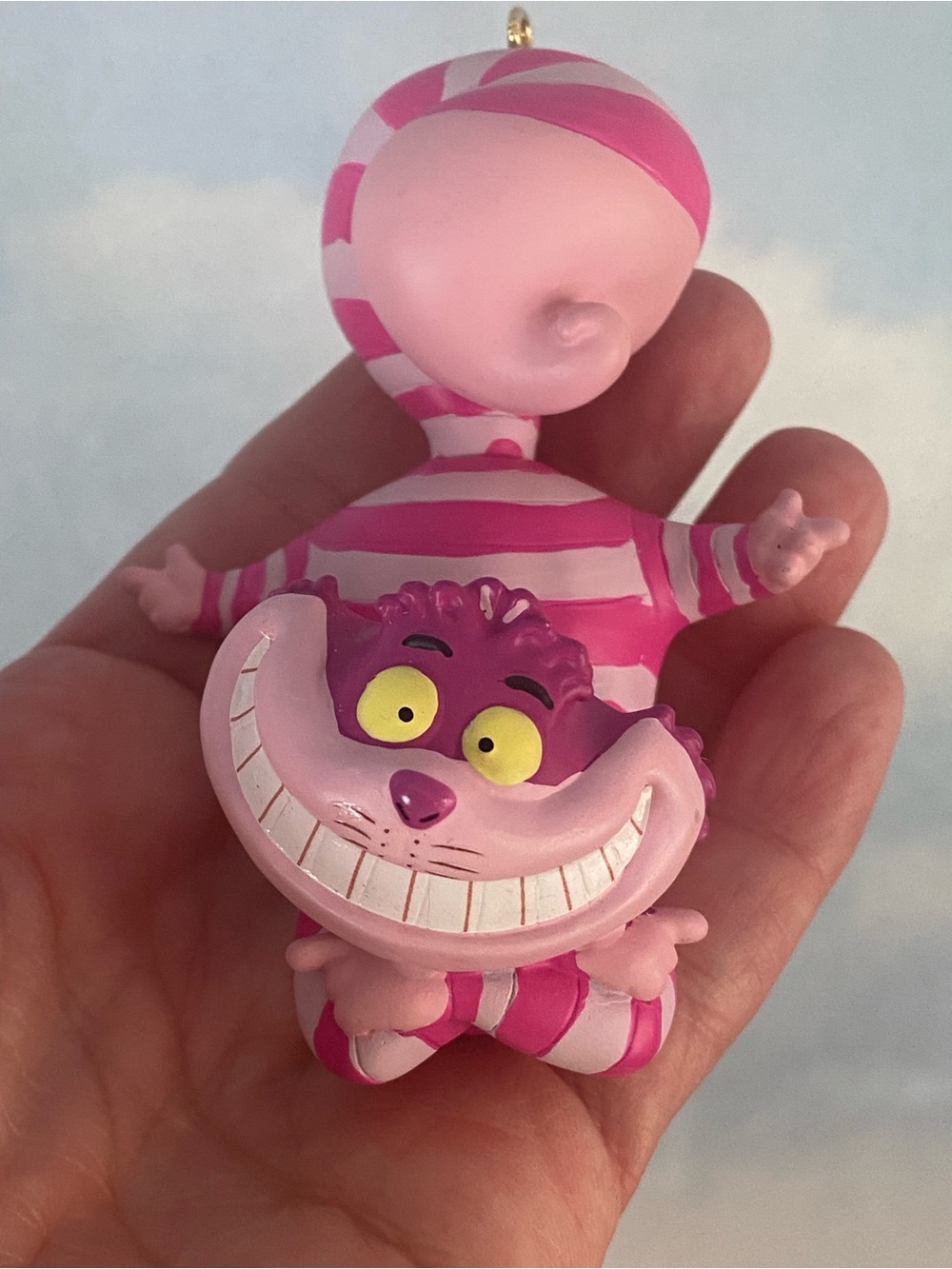 Hallmark 2012 Disney Cheshire Cat Ornament Alice in Wonderland